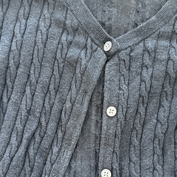 GAP Faded Black Cable Knit Wool/Cotton Cardigan Size XS petite - Picture 2 of 7